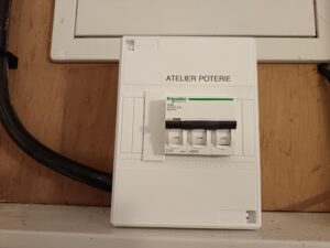 Alimentation électrique Néoules