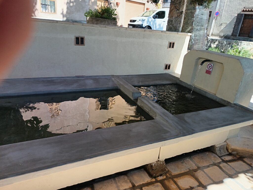 Lavoir Forcalqueiret 2